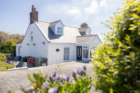 2 bedroom detached house for sale, Rue Du Braye, St. Pierre du Bois, Guernsey