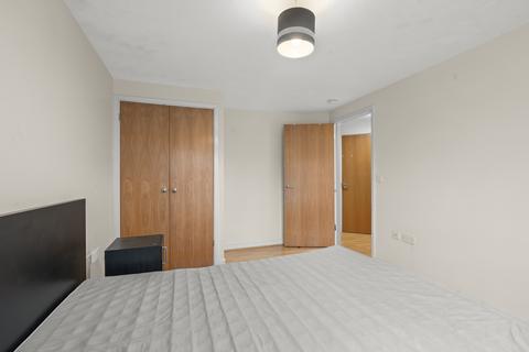 2 bedroom flat for sale, St. Georges Way, London SE15