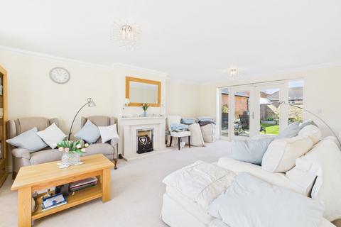 4 bedroom detached house for sale, Mansion Gardens, Potterspury, NN12