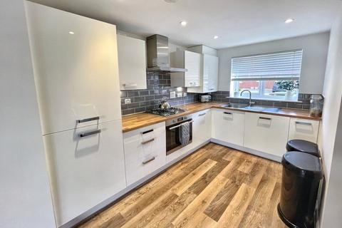 38 Ampthill Way, Faringdon, SN7 7LE