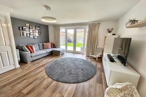 38 Ampthill Way, Faringdon, SN7 7LE