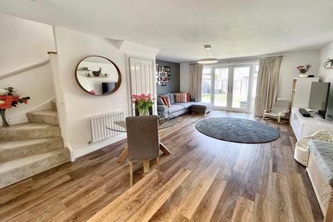 38 Ampthill Way, Faringdon, SN7 7LE