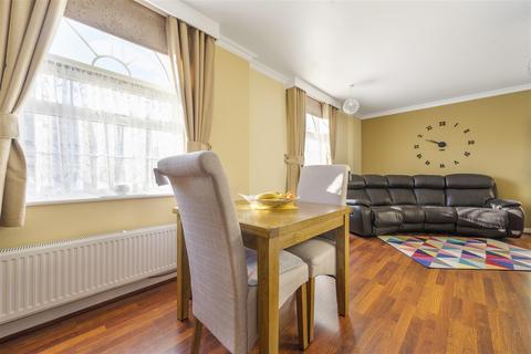 2 bedroom apartment for sale, Tarragon Road, Barming
