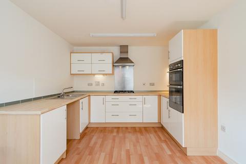 3 bedroom link detached house to rent, Saxon Close, Crediton, EX17
