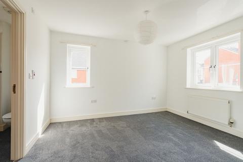 3 bedroom link detached house to rent, Saxon Close, Crediton, EX17