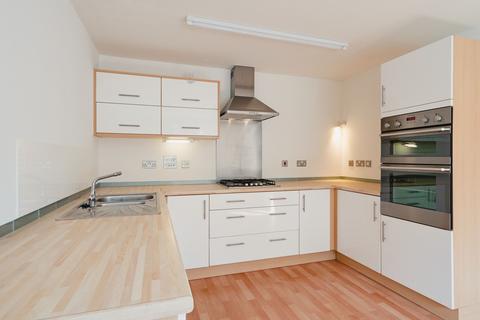 3 bedroom link detached house to rent, Saxon Close, Crediton, EX17