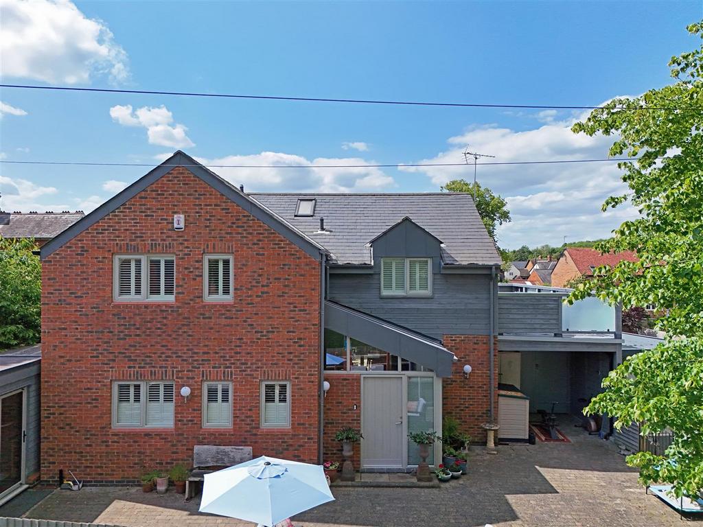 Fox Lodge, Foxton