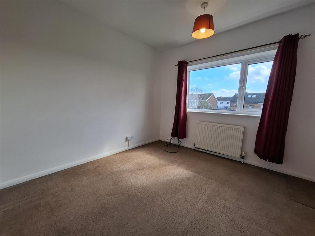 Bedroom 1.jpg