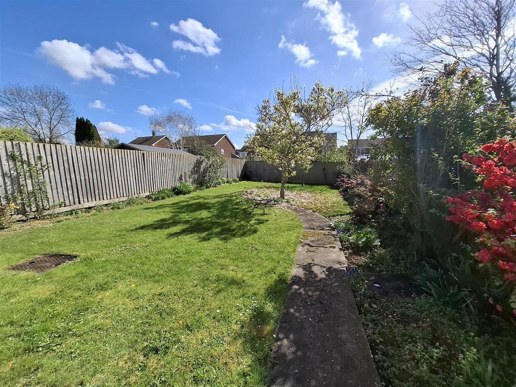 Garden View 1.jpg
