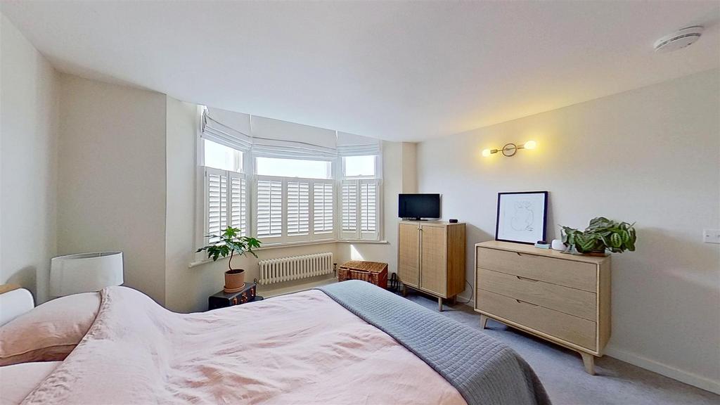 Earlsfield-Road-Earlsfield-SW18-04082025 183839.jp