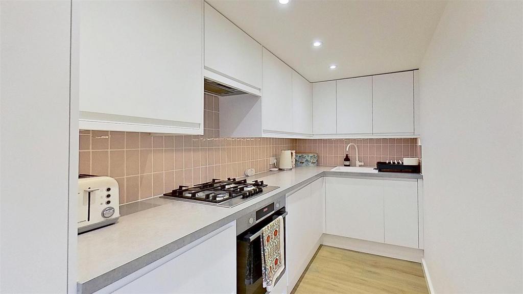 Earlsfield-Road-Earlsfield-SW18-04082025 183650.jp