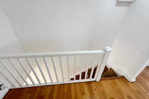 1 bedroom flat to rent, Rayners Lane, Pinner HA5