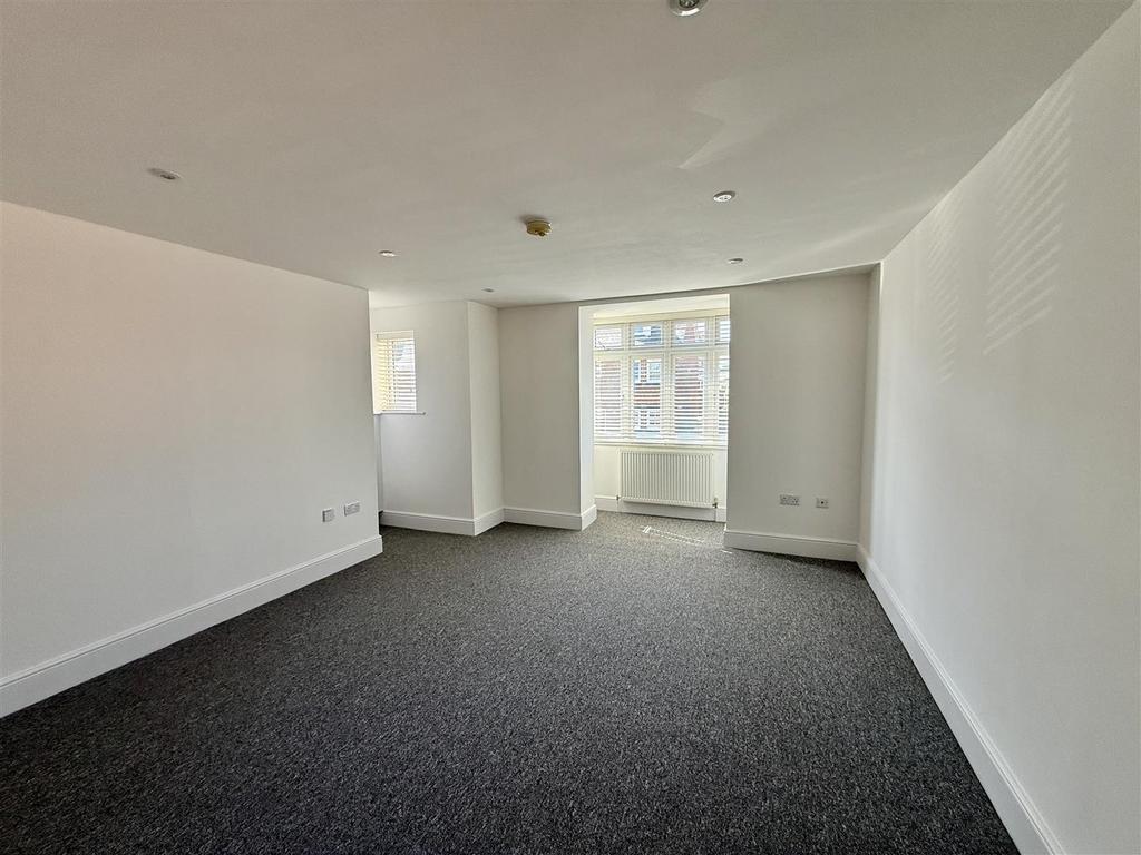 Living Area: