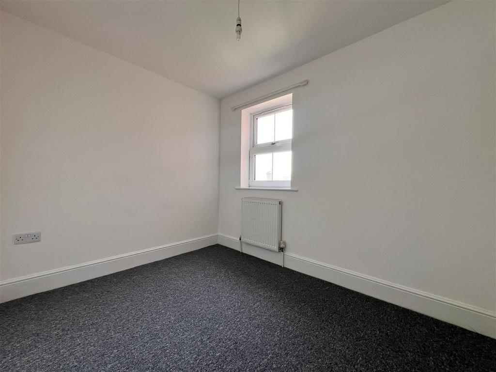 Bedroom 2: