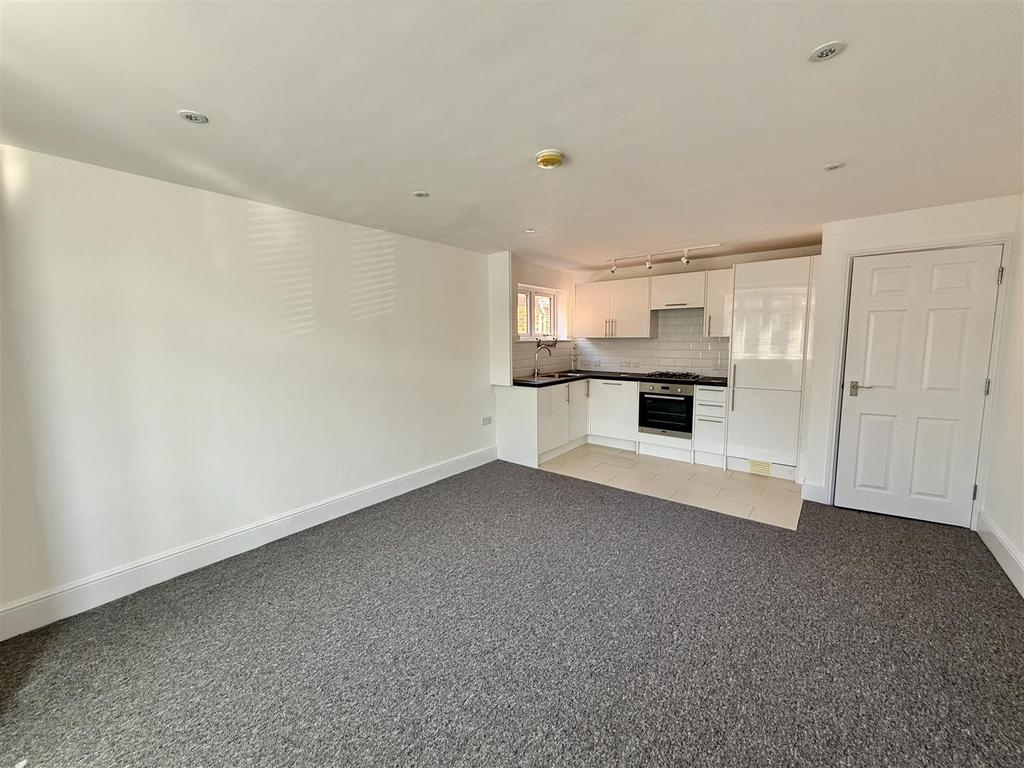 Living Area: