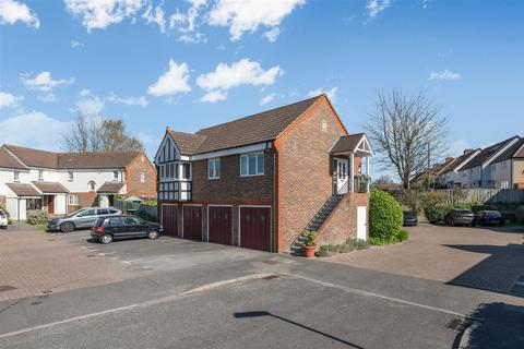 4 Osprey Close, Sutton, SM1 2XS
