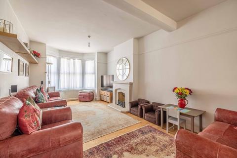 9 The Myrke, Datchet, Slough, SL3 9AB