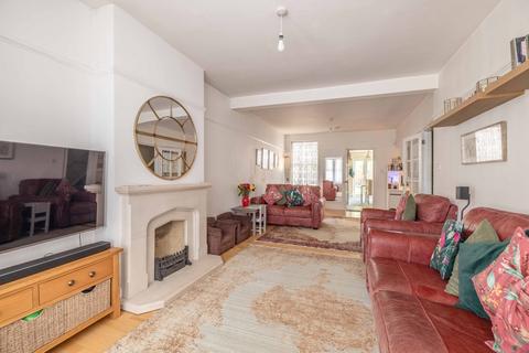 9 The Myrke, Datchet, Slough, SL3 9AB