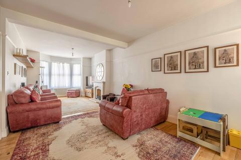 9 The Myrke, Datchet, Slough, SL3 9AB