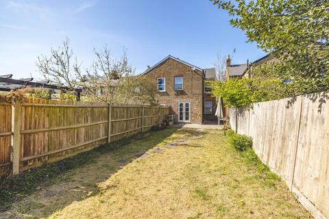 9 The Myrke, Datchet, Slough, SL3 9AB