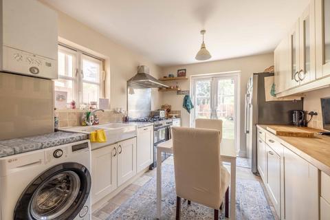 9 The Myrke, Datchet, Slough, SL3 9AB
