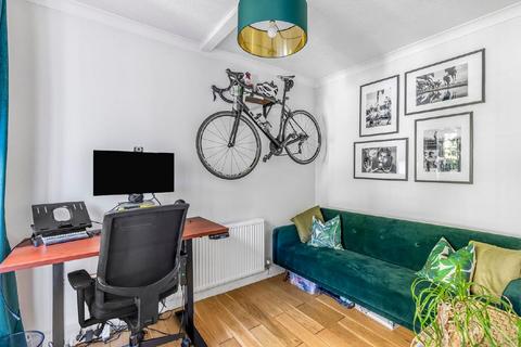 Flat 10, Acuba House Acuba Road, London, SW18 4QS