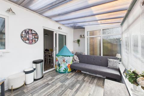 25 Discovery Road, Abbeymead, Gloucester, GL4 5GY