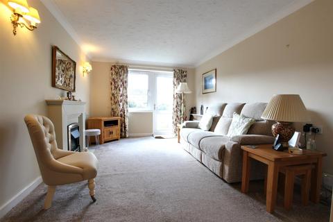 1 bedroom flat for sale, Haldenby Court, Swanland HU14