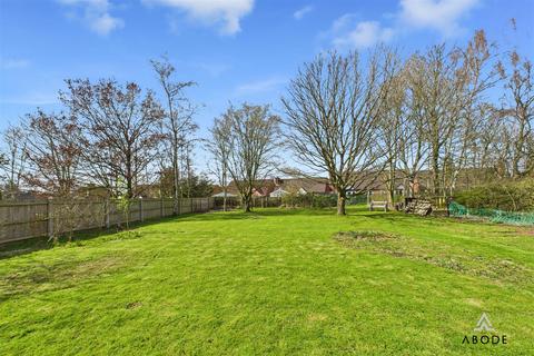 3 bedroom detached bungalow for sale, Brizlincote Lane, Burton on Trent DE15