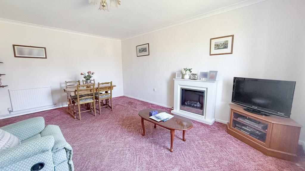 Lounge/dining room