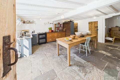 5 bedroom farm house for sale, Holly Bush Farm, Brampton