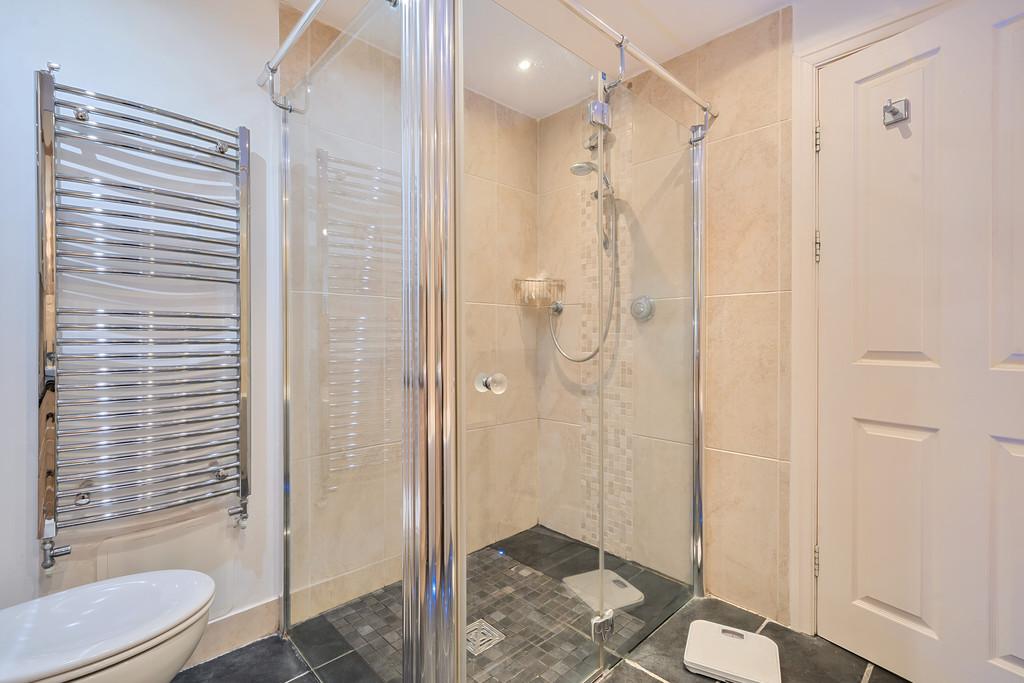 Master Bedroom En-Suite