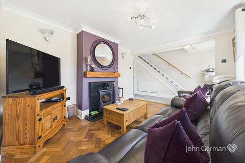 14 Mellor Drive, Uttoxeter, ST14 7AL