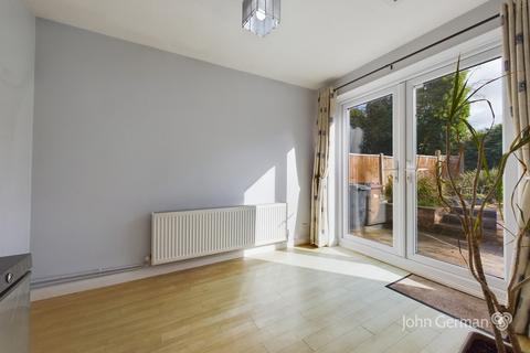 5 Chaffinch Drive, Uttoxeter, ST14 8UE