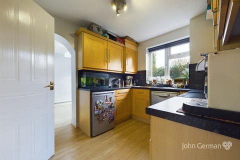 5 Chaffinch Drive, Uttoxeter, ST14 8UE