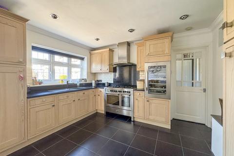4 Heather Glen, Romford, RM1 4SR