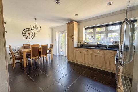 4 Heather Glen, Romford, RM1 4SR