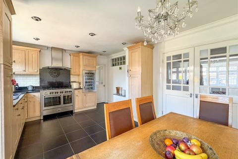 4 Heather Glen, Romford, RM1 4SR