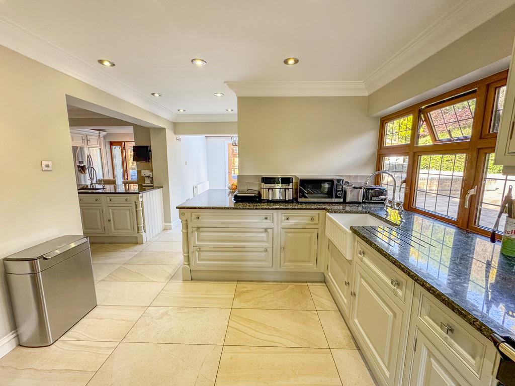 Kitchen 4