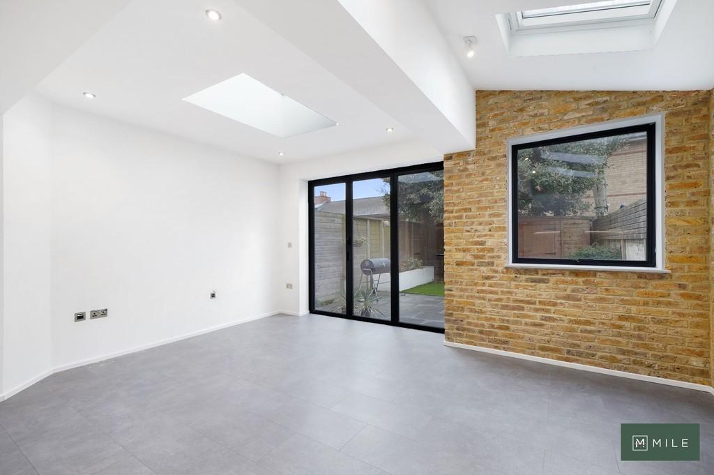 Flat, 210a Bravington Road - 1 Cr L7 Wo Dh Q3 KPE17 Y3xh