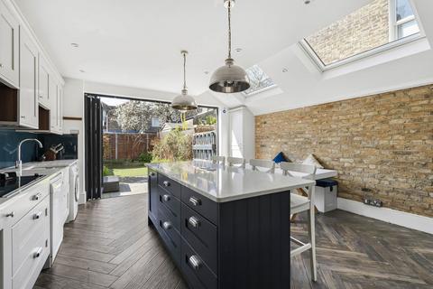 4 bedroom terraced house for sale, Leathwell Road, London SE8
