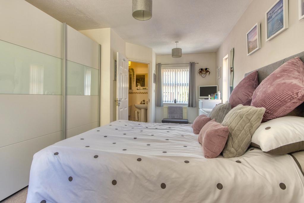 Ewemove Taunton - Venn Close (23)