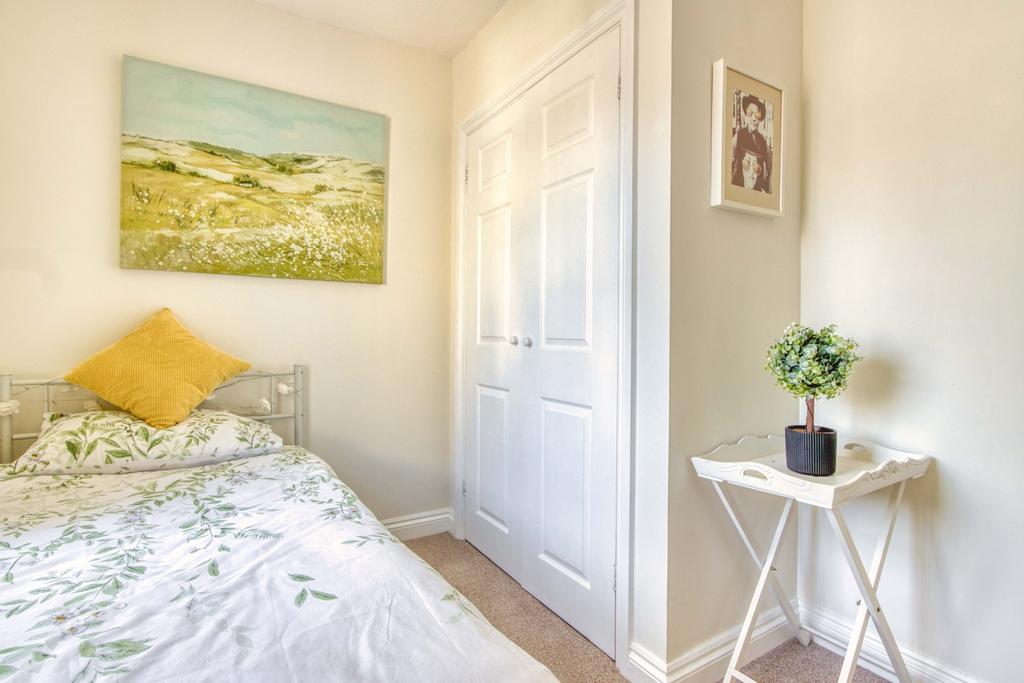 Ewemove Taunton - Venn Close (26)