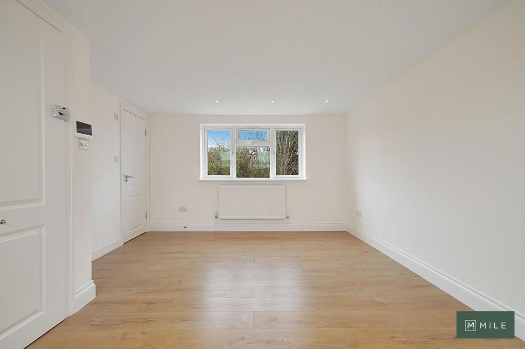 Flat 5, 52 Coles Green Road - T1h H5v FSCld UOwa R2y Wb