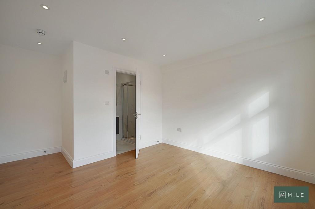 Flat 1, 52 Coles Green Road - Nh L1 PWvp O5tbxdkxc8w E