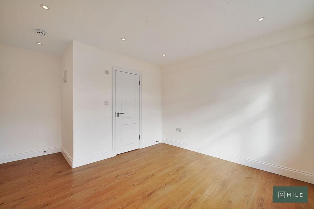 Flat 1, 52 Coles Green Road - PPLFTEsr RNElo6 Ne Ykv T