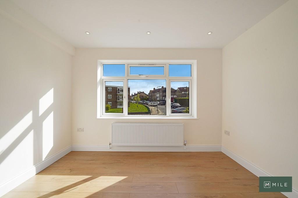 Flat 1, 52 Coles Green Road - q C9j UWhw SGDUPh Q3ak SU
