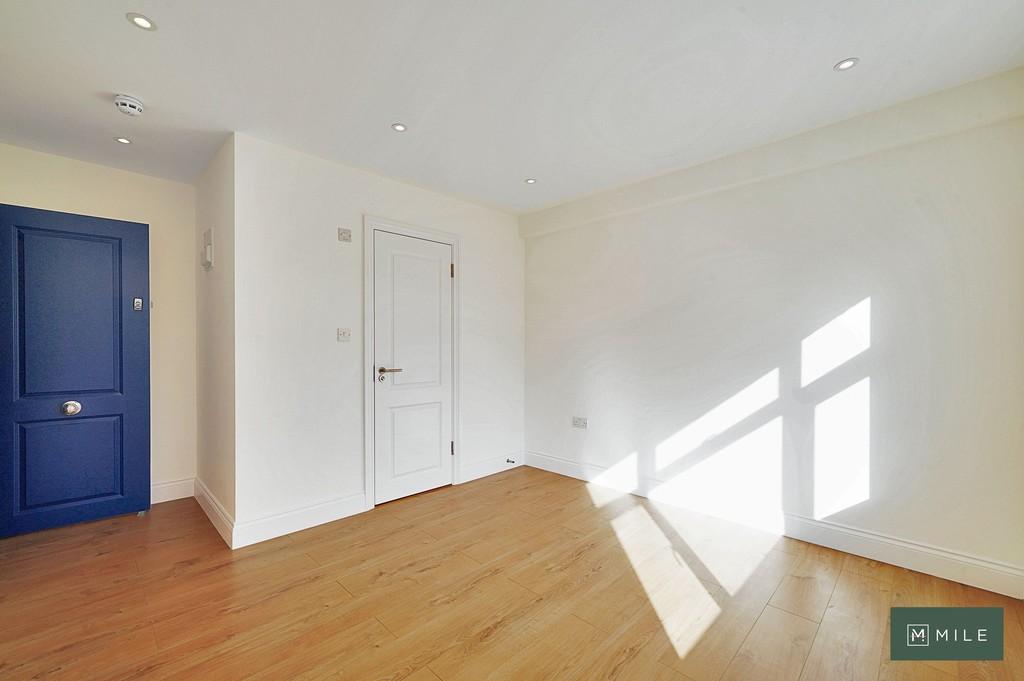 Flat 1, 52 Coles Green Road - 9 GW3 Hea CLb El5i Xei Rn N