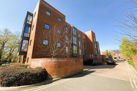 Fowler Way, Uxbridge