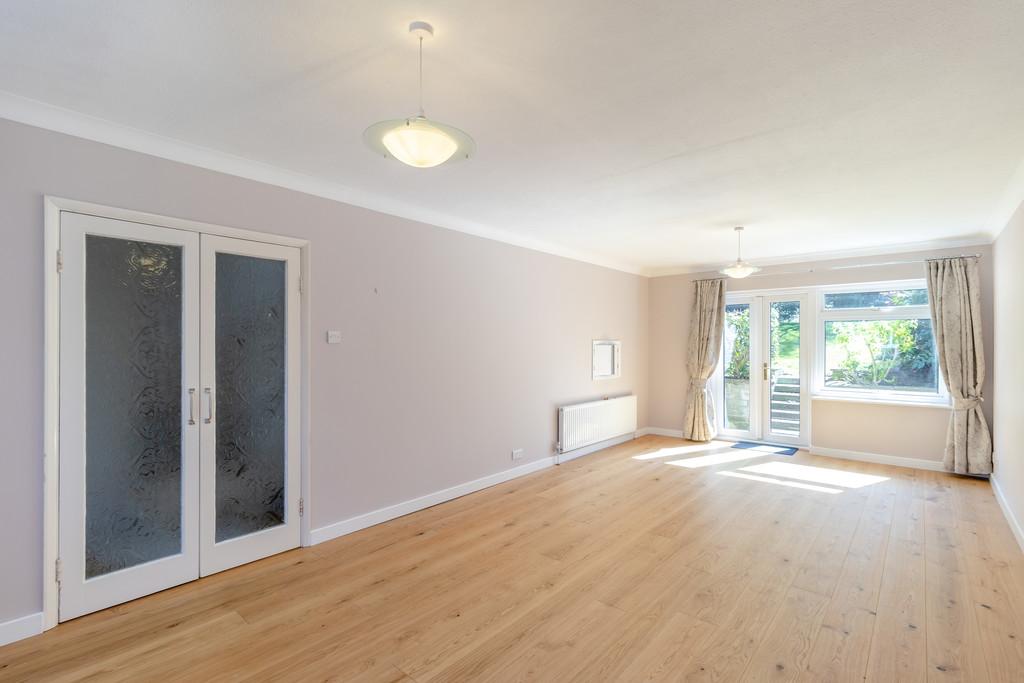 8643607-interior11
